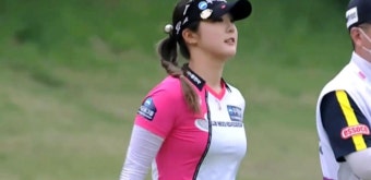 놀라운 퍼팅감, 선두 추격하는 김재희 [넥센·세인트나인 1R] | 다음스포츠