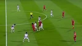 탄탄한 중원 강한 압박으로 볼을 뺏어오는 대표팀 선수들 / 전반 12분 - kakaoTV 탄탄한 중원 강한 압박으로 볼을 뺏어오는 대표팀 선수들... 