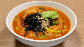 뜨끈한 강릉 장칼국수 만들기ㅣ칼칼하고 맛있는 얼큰 칼국수 레시피ㅣ고추장 칼국수ㅣ간단요리 - kakaoTV 뜨끈한 강릉 장칼국수... 