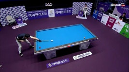 원뱅크 넣어치기 성공하며 2세트 유리해지는 강동궁[하이원리조트 PBA 챔피언십 23-24] - kakaoTV 원뱅크 넣어치기 성공하며 2세트... 