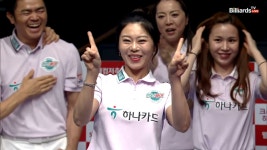 1라운드 에버리지 1.5로 당한 패배를 2라운드 에버리지 2.2로 갚아주는 김가영![웰컴저축은행 PBA 팀리 - kakaoTV 1라운드 에버리지 1.5로... 