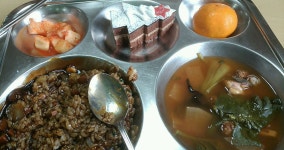 학교에서 급식 케이크나옴 - 자유게시판 : plaync 블레이드 & 소울