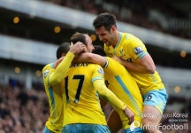 [EPL 리뷰] 1명 퇴장 C.팰리스, 웨스트햄 원정서 3-1 승 - 인터풋볼 