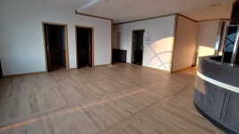 상동 | 상가점포 331㎡ 보증금 / 월세 2,000만원 | 복덕방공인중개사사무소 