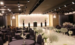 웨딩의 여신: 엠플러스웨딩홀 다온홀하객석