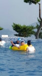 수영장 에서1번째 2번째 사진은 아빠가저를 물에 넣어 버렸어요 : 어린이과학동아 어린이과학동아 - 웃기는 과학, 똑똑한 만화!
