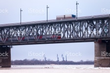 하 바로 프 스크에서 아무르 강 교량 스톡 사진 801243340 | iStock truck, train, port