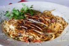 케이준 치킨 및 파스타 스톡 사진 140443923 | iStock Cajun Chicken and Pasta