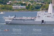 뉴욕 함 대 주 2015 Uss San Antonio 스톡 사진 474449612 | iStock NYC Fleet Week 2015, USS San Antonio warship entering New York...