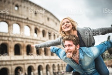 대한 얹어 복음사가 발렌타인 로마 스톡 사진 508191870 | iStock couple of tourist for st. valentine in rome