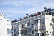 태양열입니까 온수기 On 주거지 스톡 사진 123046335 | iStock solar water heater on residential building,China