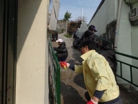 대성동 주민자치위, 고지대 노후난간 도색 실시 - 열린시장실 대성동 주민자치위, 고지대 노후난간 도색 실시