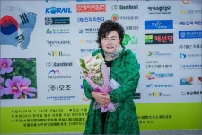 조복순 원장, 한국을 빛낸 사람들 대상 시상식에서 헤어뷰티부문 수상:내외신문 ≪내외신문≫ 조복순 원장, 한국을 빛낸 사람들 대상... 