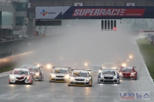 CJ슈퍼레이스 서한퍼플 모터스포트 정회원, Cadillac 6000 클래스 깜짝 우승:내외신문 ≪내외신문≫ CJ슈퍼레이스 서한퍼플... 