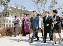 탈렙 리파이 UNWTO사무총장, 경북 신도청 극찬 | 한국일보