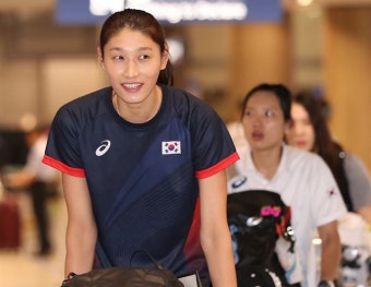 김연경 “2014년 금메달 딴 후 ‘김치찌개 회식’한 건 사실” | 한국일보