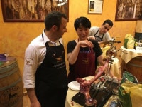 [천운영의 심야식탁] 하몽 한 조각에 담긴 바람 | 한국일보