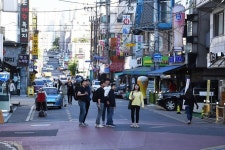 한국일보_우후죽순 ‘O리단길’ 뜨는 만큼 지는 속도도 빠른 핫플레이스 한국일보 : 세상을 보는 균형