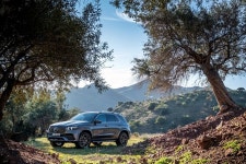 [리뷰] 대담한 디자인, 강력한 퍼포먼스의 메르세데스-AMG GLE 53 4Matic+ | 한국일보