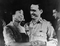 [플래시백 한국영화 100년] 전후 한국사회의 비참한 현실, 세상을 향해 육성으로 외치다 | 한국일보