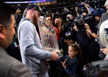 보라스의, 보라스에 의한 FA시장 본격 개막 | 한국일보