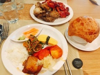 가족과 함께 뷔페 왔네요 ㅎㅎ | 피파4 인벤