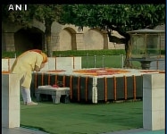 #topstory: leaders to pay tribute to mahatma gandhi at rajghat on his 70th death anniversary #martyrsday (file pic) - scoopnest.com