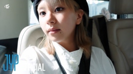 플리토에서 TWICE (@JYPETWICE)의 SNS를 한국어로 읽어보세요.