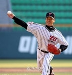 LG, ‘레전드’ 김용수가 지도하는 어린이 야구교실 연다 - 일간스포츠 LG, ‘레전드’ 김용수가 지도하는 어린이 야구교실 연다