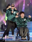 ”강원래X구준엽 12년 만에”… 클론, 20주년 기념 29일 컴백 [공식] - 일간스포츠 ”강원래X구준엽 12년 만에”… 클론, 20주년 기념 29일... 