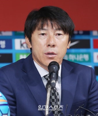 신태용 감독 ”월드컵 9회 연속 본선 진출을 위해 최선 다할 것” - 일간스포츠 신태용 감독 ”월드컵 9회 연속 본선 진출을 위해 최선 다할 것”
