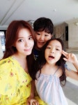 ”우리, 사랑스럽죠”... 정시아, 준우·서우와 다정히 찰칵 - 일간스포츠 ”우리, 사랑스럽죠”... 정시아, 준우·서우와 다정히 찰칵