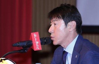 “월드컵 때면 다 감독” 한국 축구에 쓴소리한 신태용 감독   - 미주 중앙일보