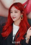[포토]하니, 시선을 압도하는 레드헤어 - 일간스포츠 [포토]하니, 시선을 압도하는 레드헤어