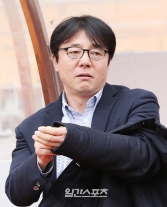 대전하나시 황선홍 감독, 김하늘 양 빈소 찾아 조문 및 유가족 위로