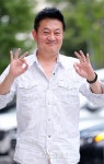[포토]박준규, 쌍칼 대신 쌍3 - 일간스포츠 [포토]박준규, 쌍칼 대신 쌍3