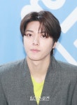 [포토]지한솔, 남성미 다운 시선 - 일간스포츠 [포토]지한솔, 남성미 다운 시선