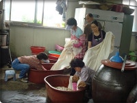 특별한 체험활동으로 천연염색을.../녹원다례 봉사회 > 한국불교대학소식 | 한국불교대학大관음사