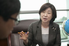 “‘살찐 고양이법’, 자본주의 지속가능성 위해 필요”