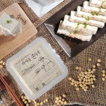 이라운드몰 글로벌이커머스 [더조은푸드] 조춘자할머니의 가마솥 손두부 450gx3모 (서비스 비지1팩)