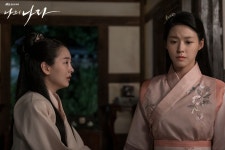 포토 갤러리 | 나의 나라 | 프로그램 | JTBC [8회] 보호가 아니라 볼모겠지! 지금껏 희재만 몰랐던 연이의 생사..!