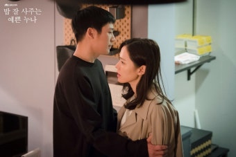 포토 갤러리 | 밥 잘 사주는 예쁜 누나 | 프로그램 | JTBC 손예진-정해인, 그리고 엄마 길해연, 짠내나는 3자 대면