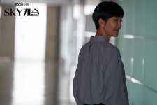 포토 갤러리 | SKY 캐슬 | 프로그램 | JTBC [4회] 원하는 것을 얻어낸 서진, 승리의 미소