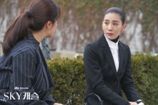 포토 갤러리 | SKY 캐슬 | 프로그램 | JTBC [9회] (연기甲) 연두를 이용해 수임에게 접근하는 주영