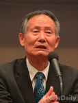[포토]제주4.3 문제점 세미나에 참석한 안병직 교수 | Save Internet 뉴데일리 [포토]제주4.3 문제점 세미나에 참석한 안병직 교수