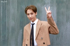 ⌗ 손 동 명 ៹ rain to be ! behind 🎻 | K-Pop Amino