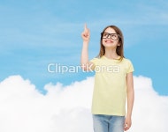 사람,상승,성공,손,손가락,아이디어,안경,알림,어린이,여자,옷,작음,젊음,제스처,차려,청소년,테스트,파란색,하늘,학교,학생,해외포토,행복,흰색