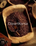 통로이미지(주) __적합한콘텐츠,건배,낡음,복고,빈티지,사람없음,스쿱,스튜디오,실내,원두,음식재료,커피,하이앵글,함지박,해외포토... 