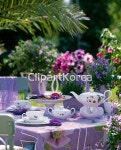 해외작가포토 - 클립아트코리아 :: 통로이미지(주) __적합한콘텐츠,계절,보라색,센터피스,식기류,안뜰,여름,장식,접시,테라스,파란색,파티,해외포토... 