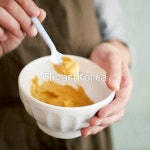 해외작가포토 - 클립아트코리아 :: 통로이미지(주) __적합한콘텐츠... 손,수유,스튜디오,식사,실내,양고기,어린이,여자,오트밀,유럽,유아,육류,음식... 